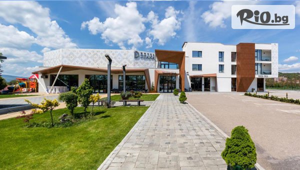 	Купон за Нова година в Пирот! Празнична Новогодишна вечеря в ресторанта на Hotel Dijana с богато меню, напитки БЕЗ ЛИМИТ, жива музика + транспорт и водач, от Мери Турс Травел